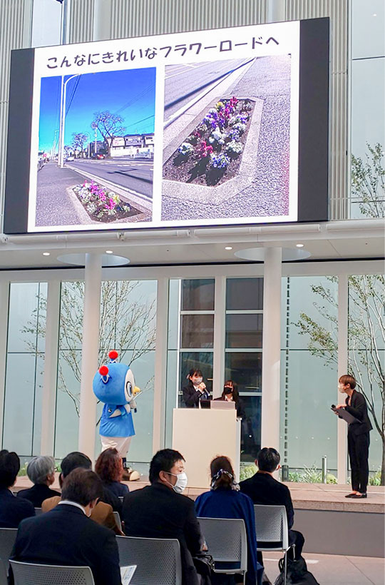 フェスティバル開催とプロジェクト発表の様子