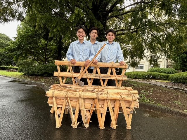 生徒が制作したベンチ