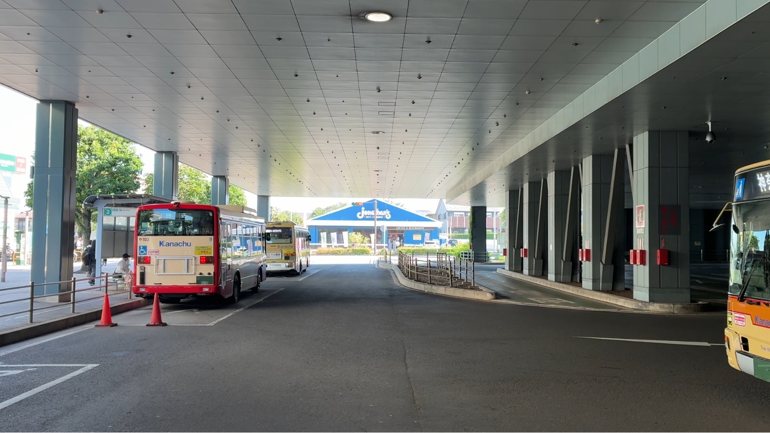 瀬谷駅北口バスターミナル