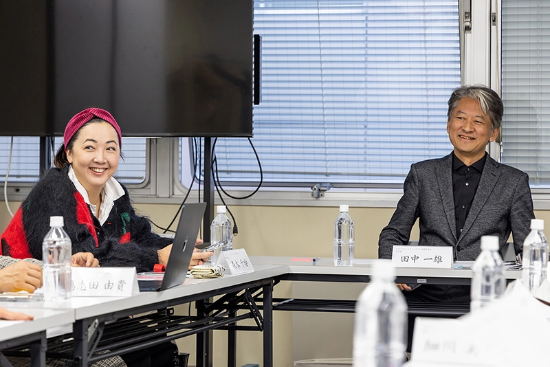 第１回選考委員会の会議の様子1