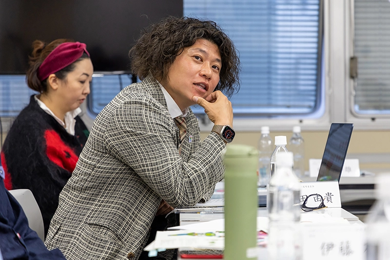 第１回選考委員会の会議の様子2