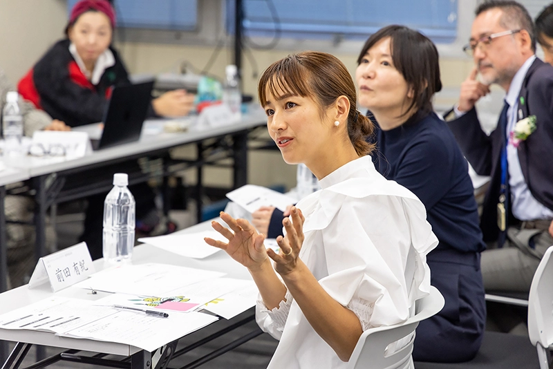 第１回選考委員会の会議の様子4