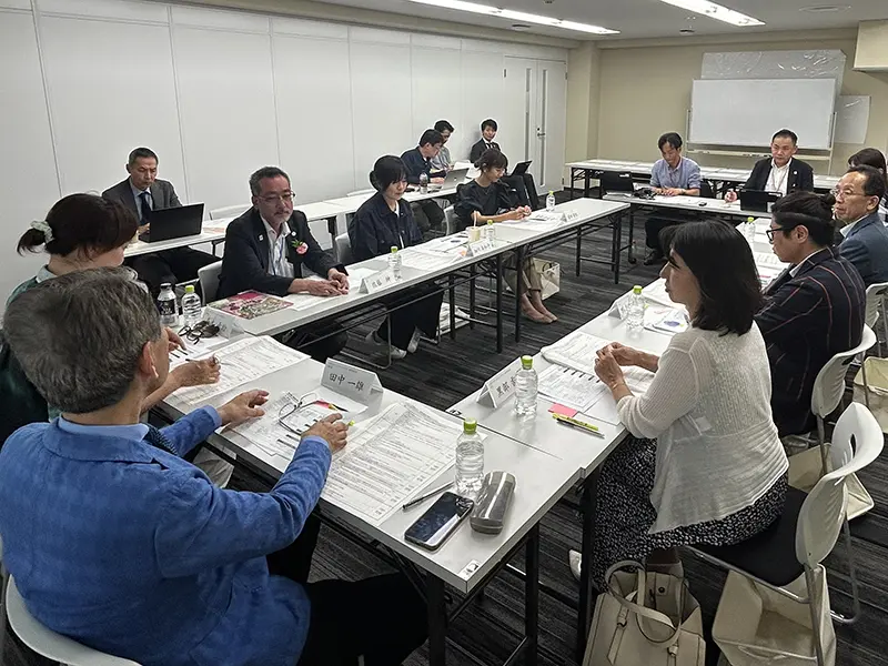 第３回選考委員会の様子1