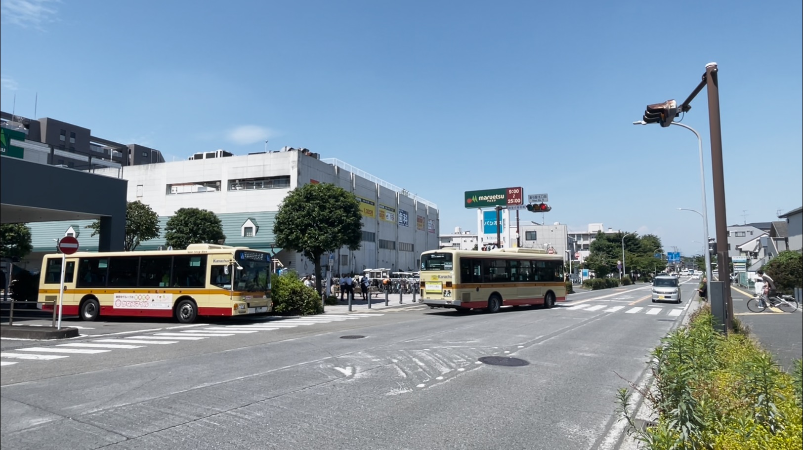 瀬谷駅北口前交差点（出庫）